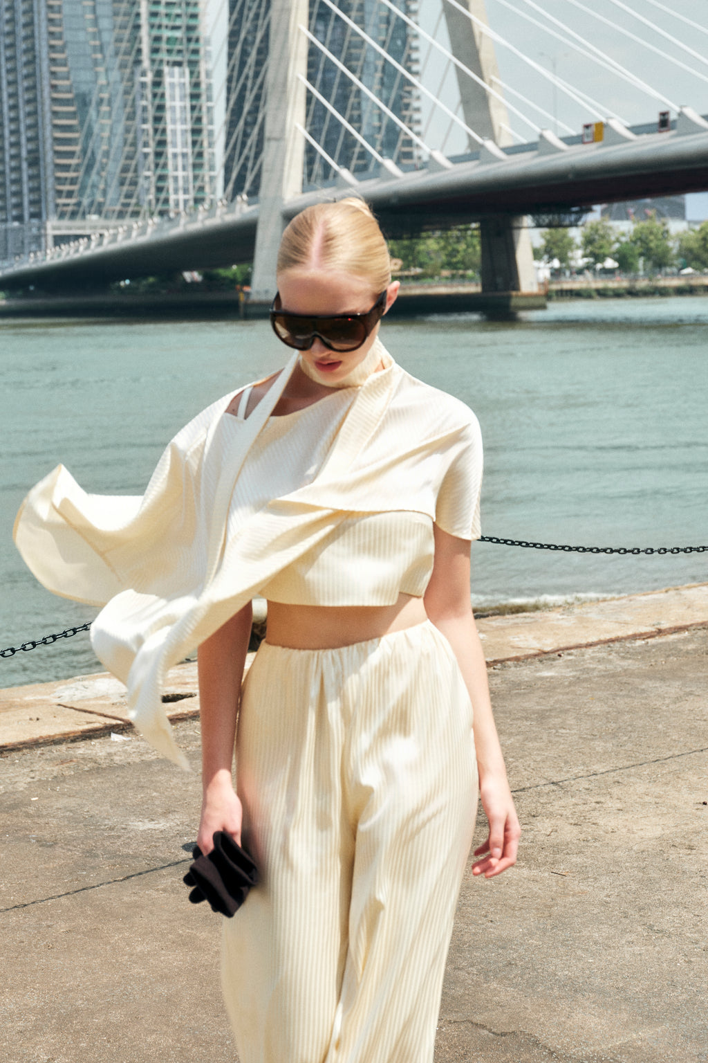 The Verso Singlet